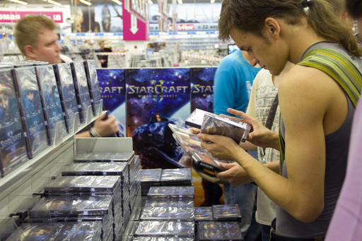 StarCraft II: Wings of Liberty - Фото-отчет с премьеры StarCraft II в Media Markt + Подарок (special for gamer.ru)